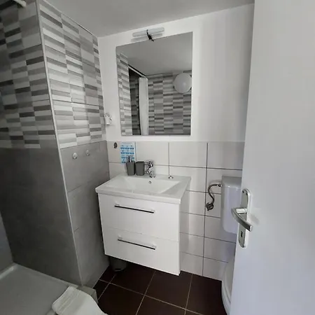 Trubarjeva33, Near Ljubljana, Free Parking Apartamento Velike Lasce