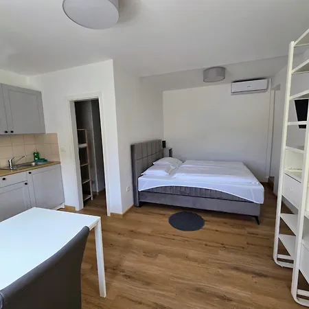 Trubarjeva33, Near Ljubljana, Free Parking Apartamento