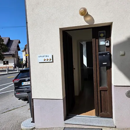 아파트 Trubarjeva33, Near Ljubljana, Free Parking