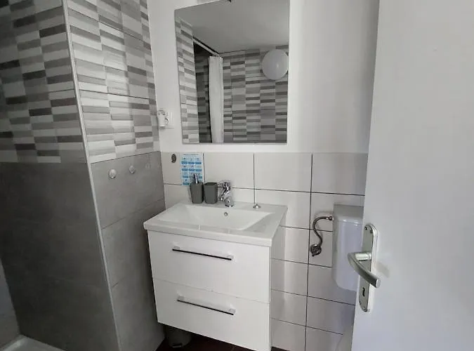 Trubarjeva33, Near Ljubljana, Free Parking アパート Velike Lašče